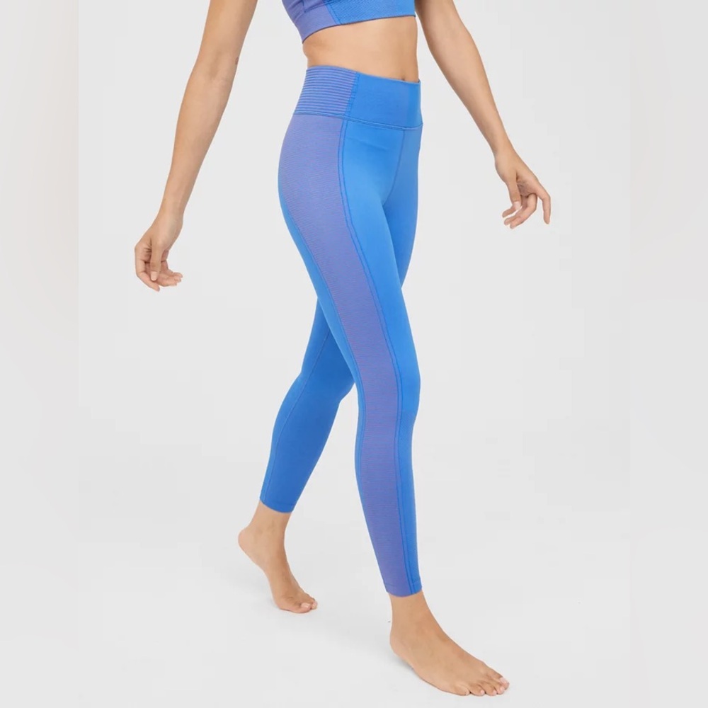 NWOT OFFLINE By Aerie Seamless High Waisted Two Tone Leggings